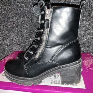 TOP Moda Black Lace-Up Ankle Boots